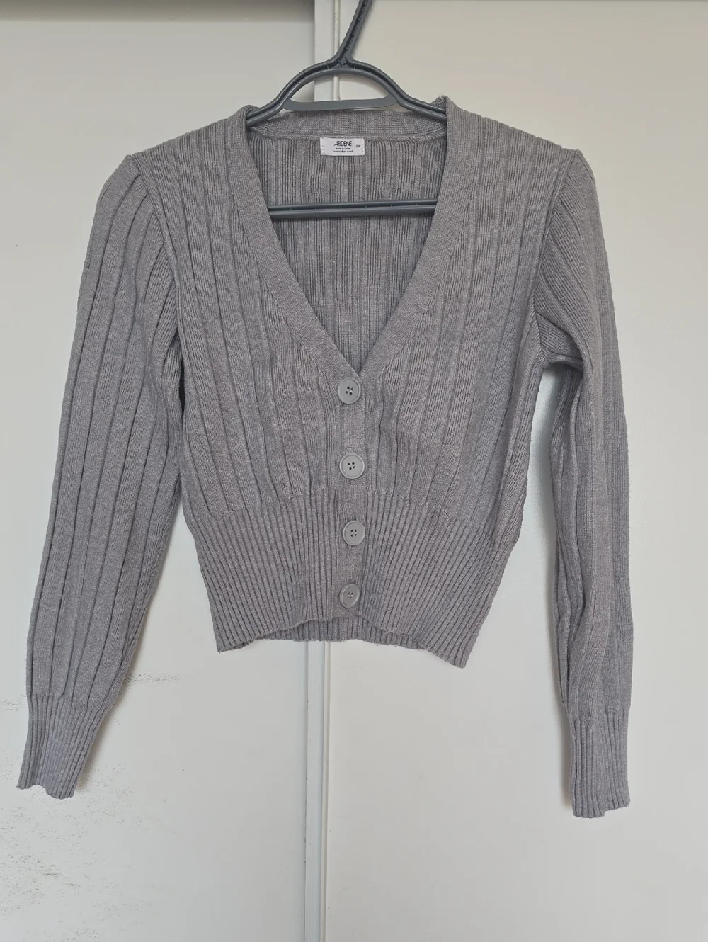 Cardigan - Picture 1 of 2